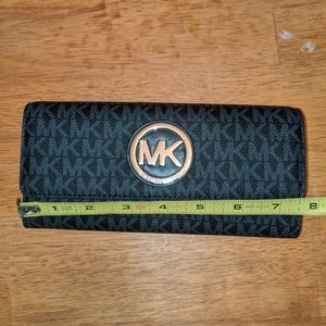 Michael Kors Fulton Wallet